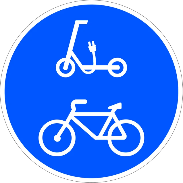 Route reserved and compulsory for cycles and personal mobility devices